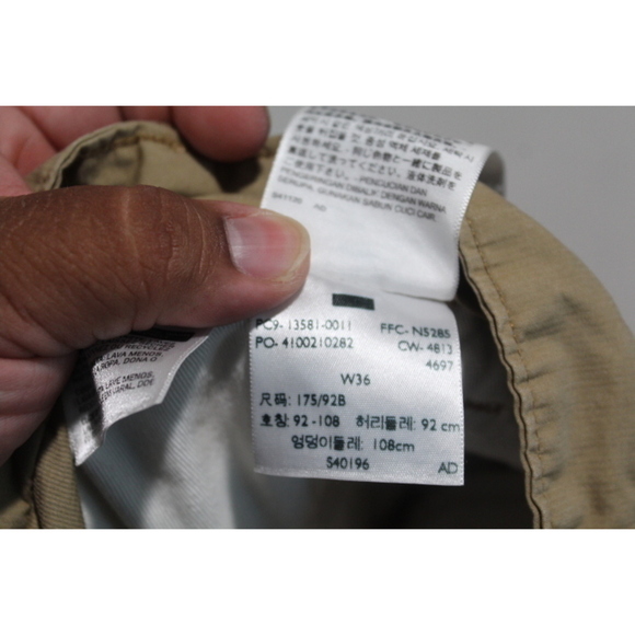 Levi's Strauss Men Brown Cargo Shorts Long Size 36 - Picture 3 of 9